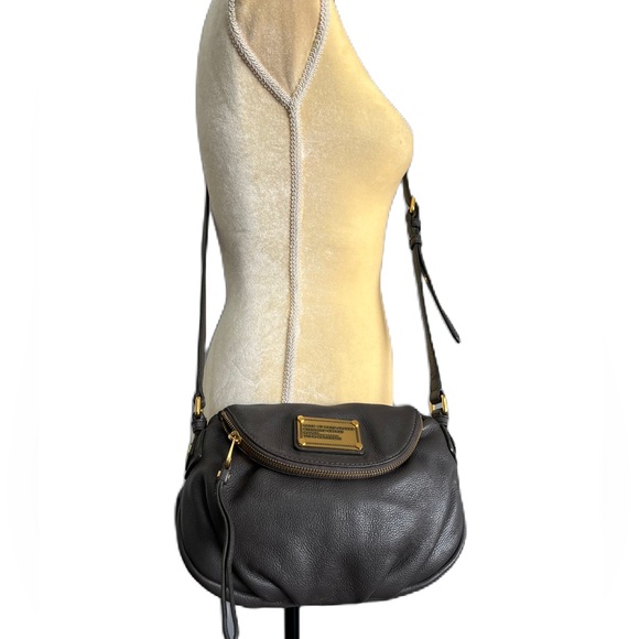 Marc Jacobs Handbags - ★ Like new Marc Jacobs Mini Natasha Style Gray Genuine Leather Crossbody Bag